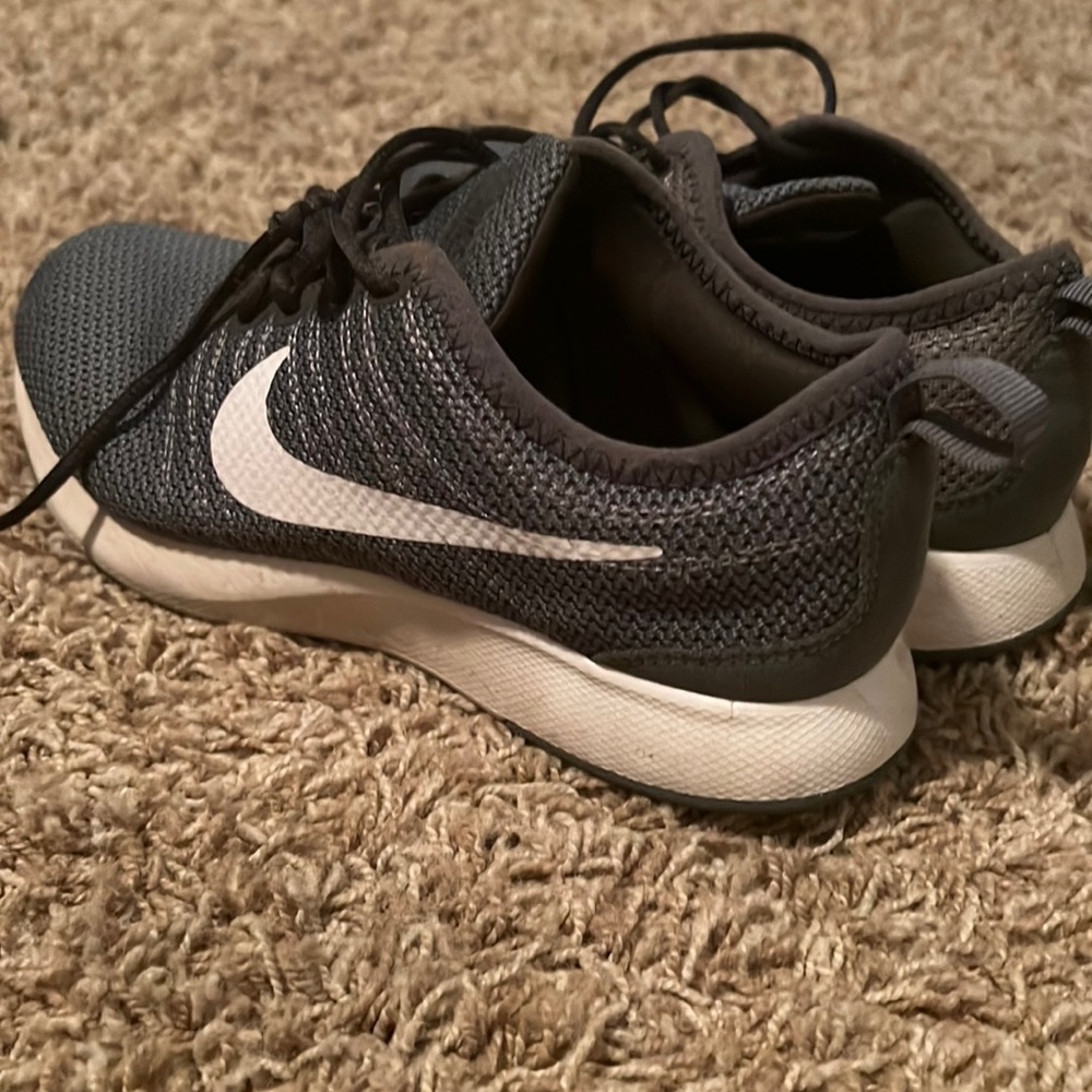 Olive Grey Nike Sneakers 4.5 Big Boys